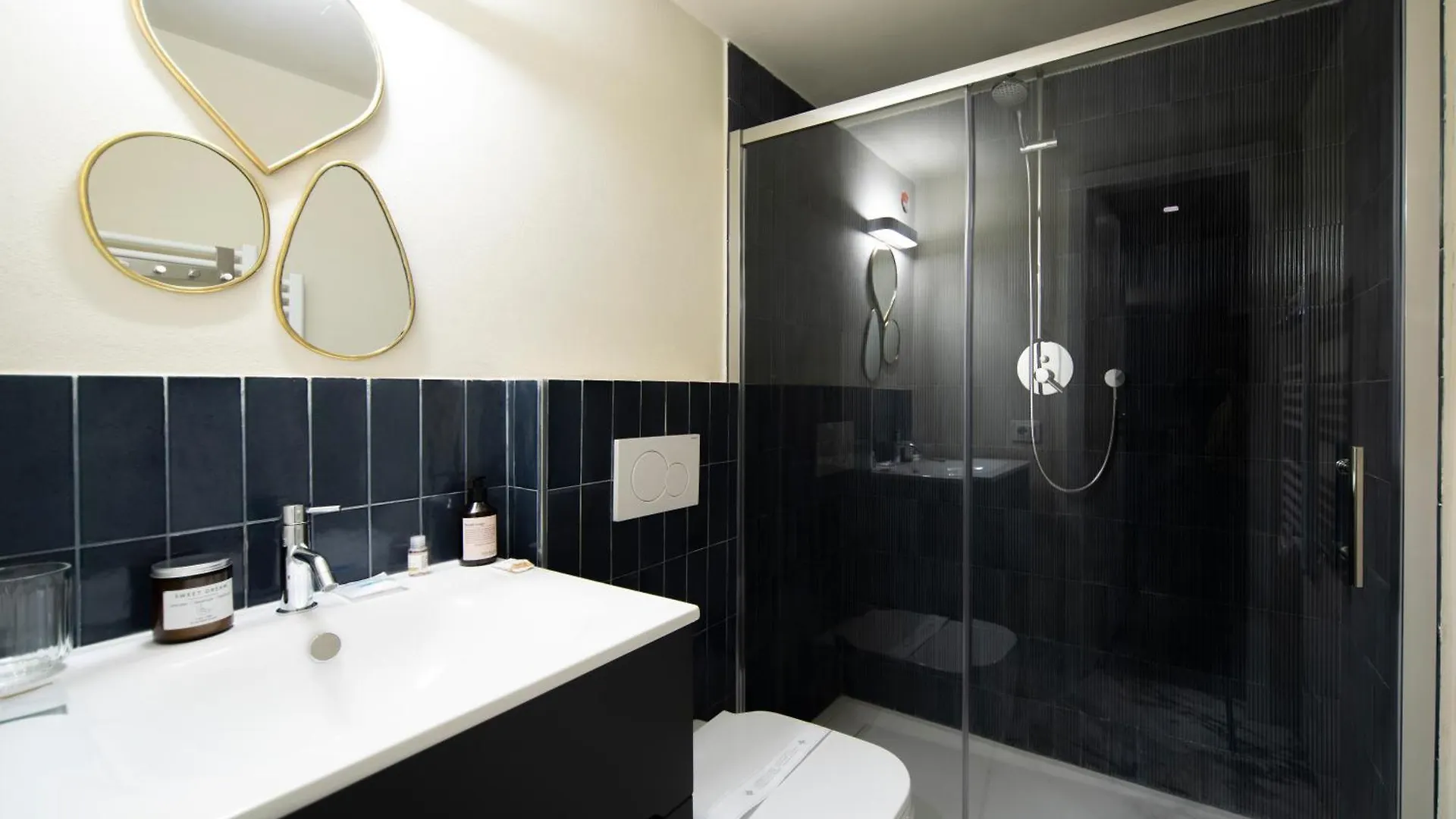 Stylish Apartment On The Lungarno In Florence